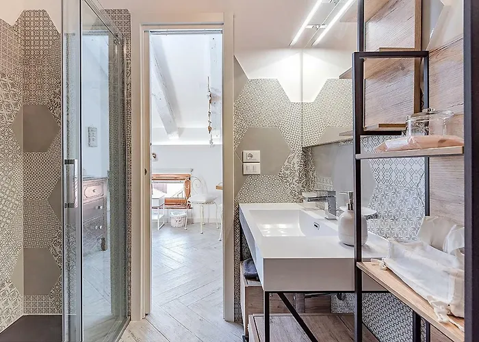 Addicted To Paradise Couette-café Trieste